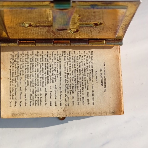 Miniature Bible used, 3.5/3 cm with natural mother-of-pearl