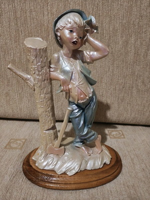 Αγαλματάκι διακοσμητικό σαν καινούργιο με ωραία χρώματα και σχέδιο