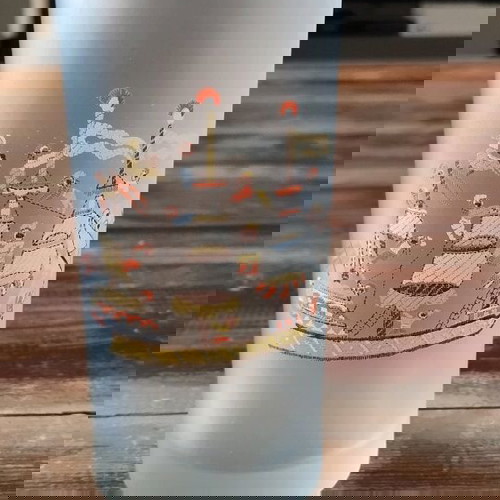 Ποτήρι νερού vintage μεταχειρισμένο με σχέδιο καραβάκι θαμπό