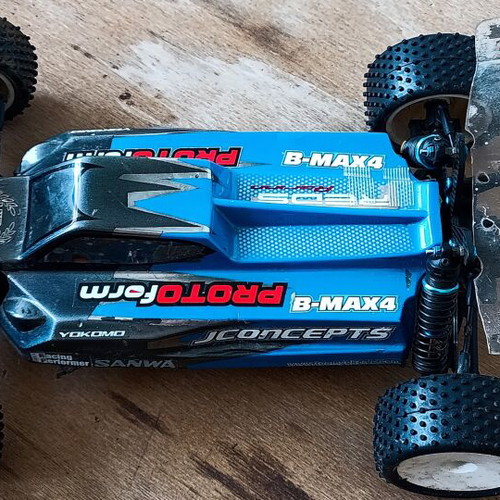 Yokomo BMAX4 1/10 Buggy used, without remote control