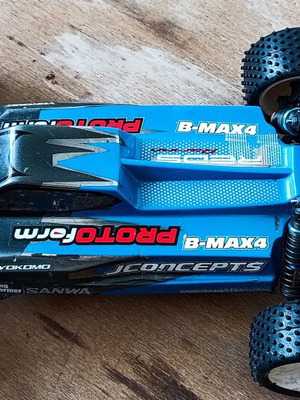 Yokomo BMAX4 1/10 Buggy used, without remote control