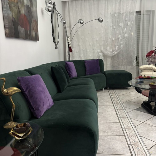 Corner sofa like new with new fabric
