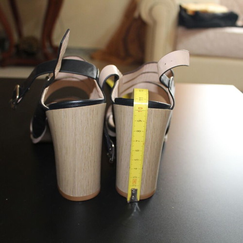 Vanessa Wu Heels with Thick Heel (No 39) - In Excellent Condition