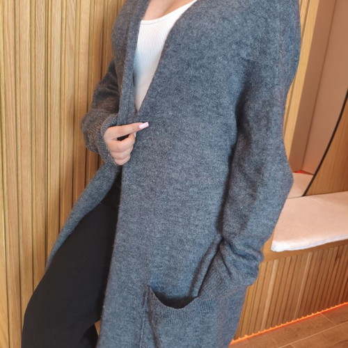 Long cardigan gray size M like new, warm and soft