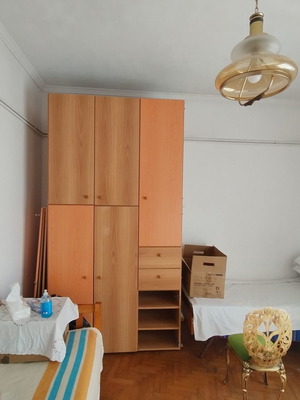 Furniture and electrical appliances set used, includes Singer sewing machine