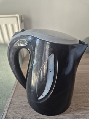 Kettle 1.7 liters used, excellent condition