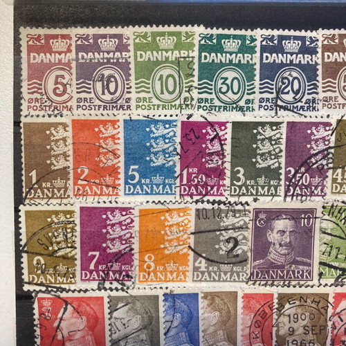 Denmark 39 sealed stamps