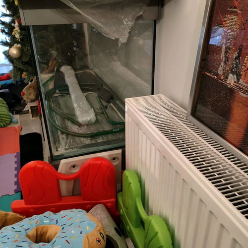 Aquarium 330 liters new with custom-made stand