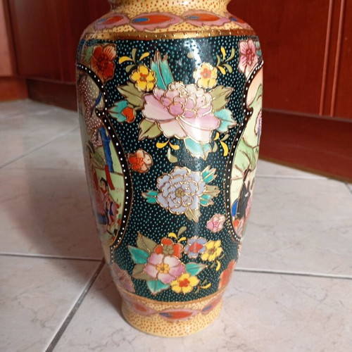 Satsuma vase new