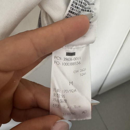 Levi's white T-shirt size M like new
