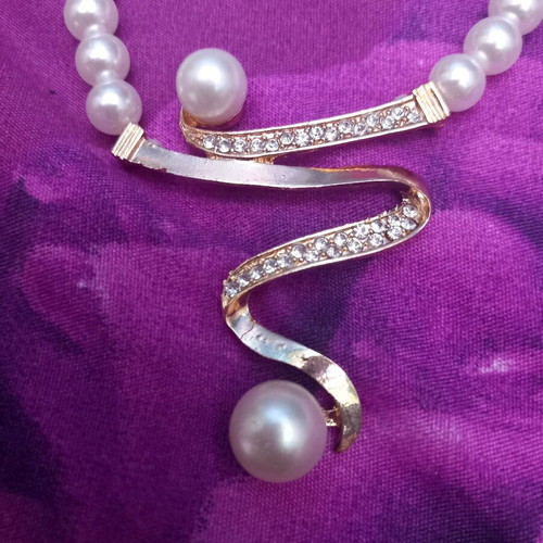 Jewelry set new, necklace and earrings
