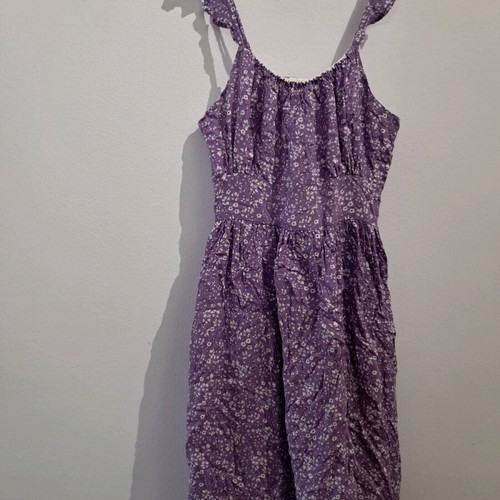 Light dress used, size S, nice color