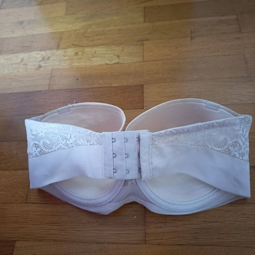 strapless bra
