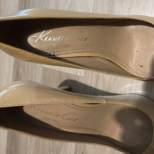 Kenneth Cole beige pumps size 38
