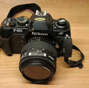 Nikon F-501 SLR φωτογραφική μηχανή + Nikor φακός
