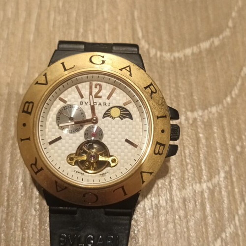Bvlgari wristwatch like new, black and gold