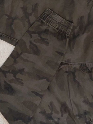 Men's Camouflage Cargo Pants like new, size L, green