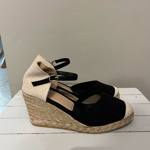 Sfera black platform shoes new, size 39