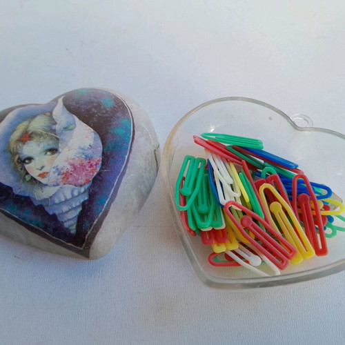 School case heart shape 80s decade new