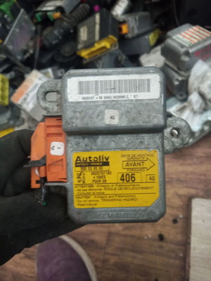 Airbag sensor for Peugeot 406 9628757180