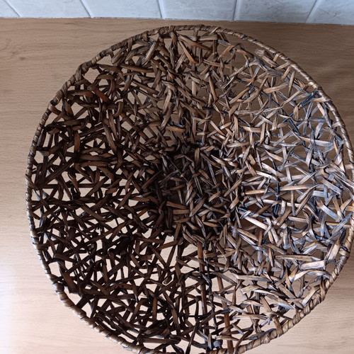 Fruit bowl decorative basket made of iron and rattan new