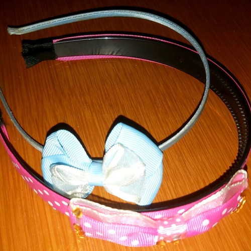 Set of two hairbands new, blue and pink