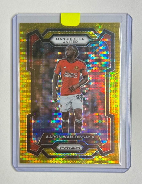 2023-24 Panini Prizm Gold Pulsar #54 Aaron Wan Bissaka 1/10