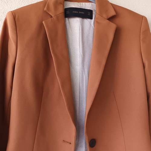 Zara women's short tailored blazer, tan color, size L
