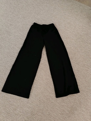 Zara wide leg μαύρη φόρμα με λάστιχο στη μέση καινούργιο