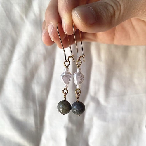 Handmade earrings with Indian agate and pearl