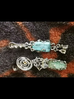 Silver earrings like new, asymmetrical