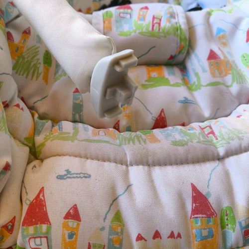 Chicco baby rocker used with toy bar