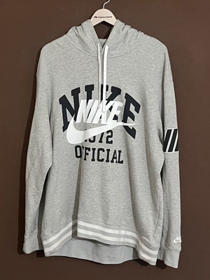 Nike hoodie men’s used, size large, gray