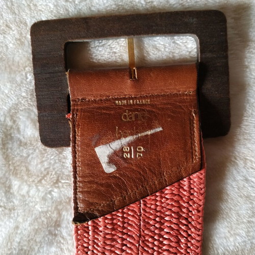 Daniel Hechter elastic belt red, like new, sizes 70-110
