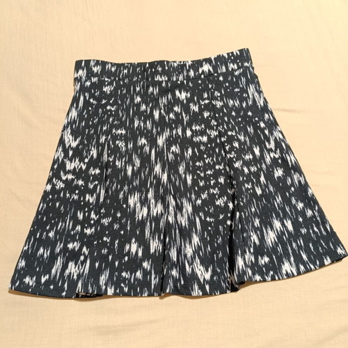 H&M skirt like new, black and white, size M 38 10