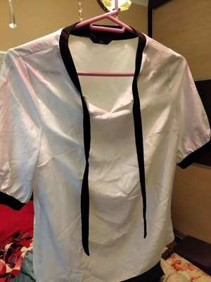 Nife blouse like new, size XS-S, black and white