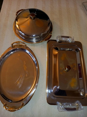 Serving trays set of 3 with gilded designs like new
