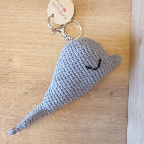 Sleepy Whale Knitted Charm Keychain new, gray