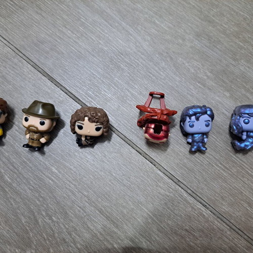 Stranger Things Kinder figures set of 6 like new