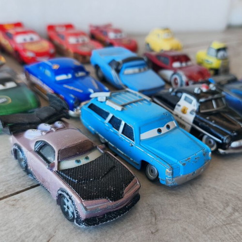 Mattel Disney Pixar Cars 15 toy cars