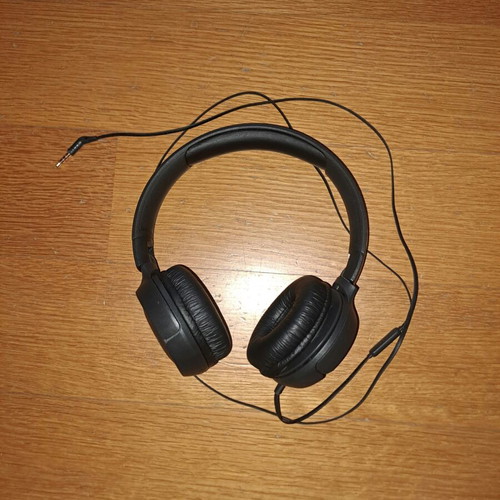 JBL wired headphones