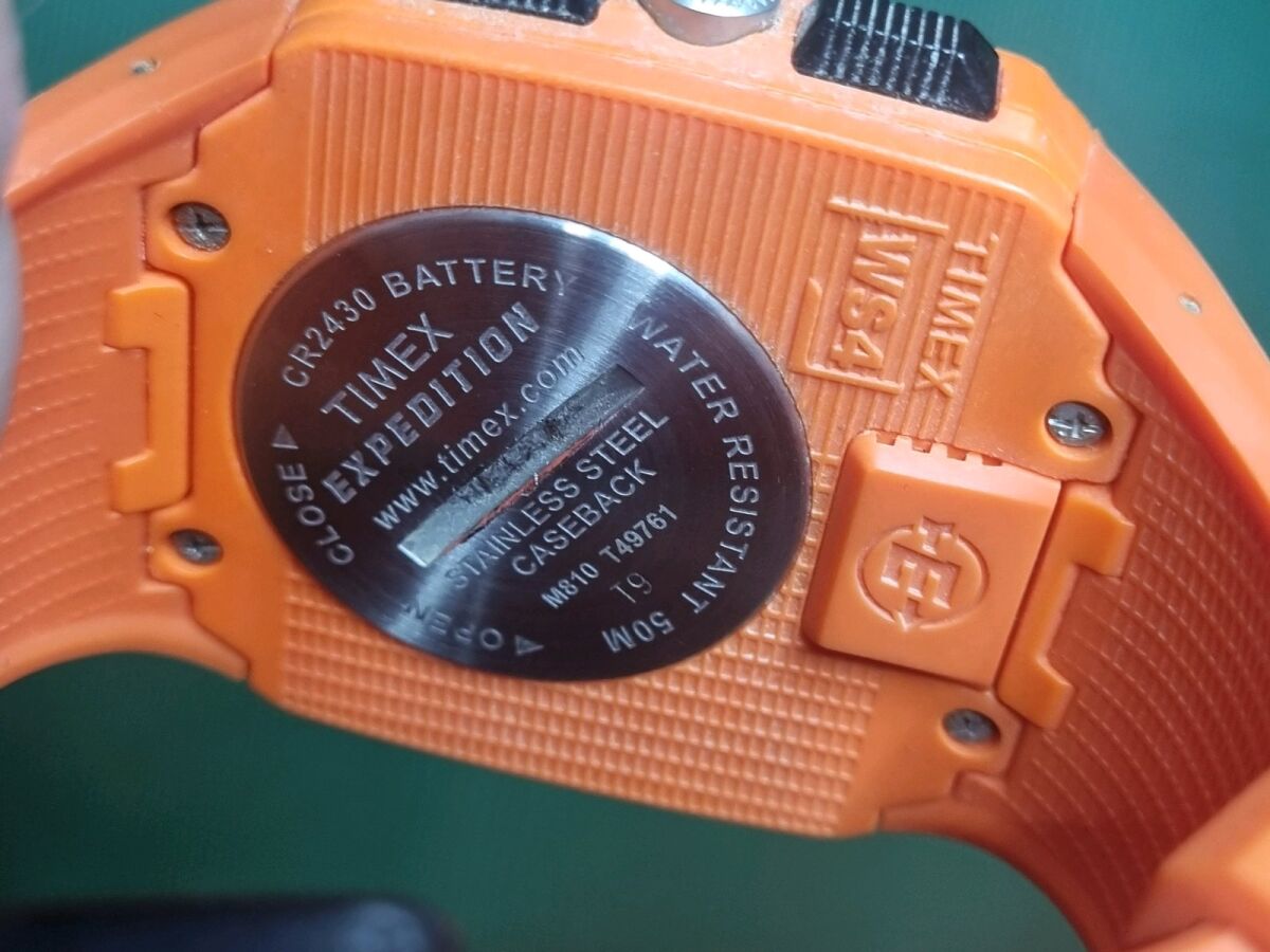 Timex Expedition WS4 used orange watch… - € 100,00 - Vendora.cy