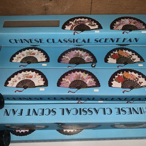 Vintage hand fan new