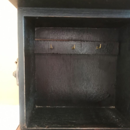 Table clock box with hooks like new, analog