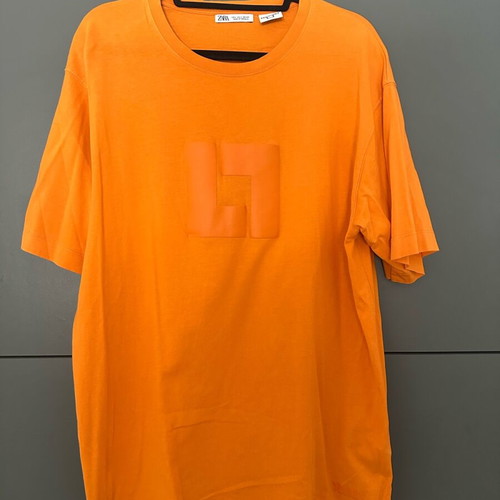 Zara t-shirt slightly used, orange, size L