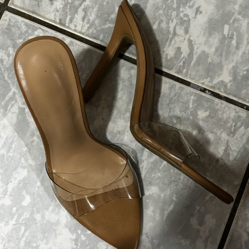 Mango beige high heel shoes size 40 used