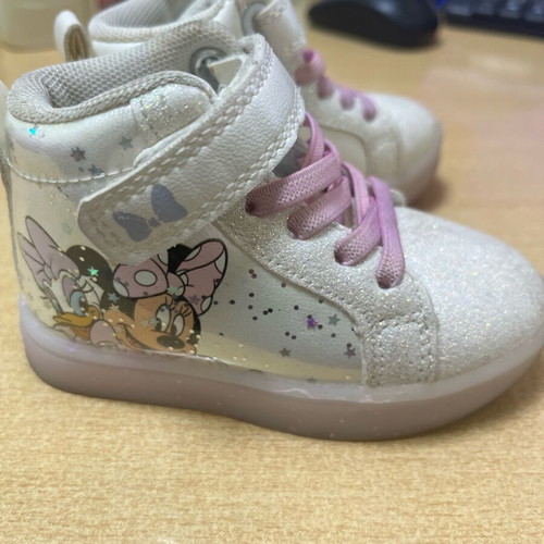 Baby boots like new with glitter iridescent lights white