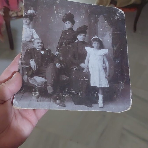 Rare family photo of Metsovio Polytechnic rector K. Mitsopoulos used