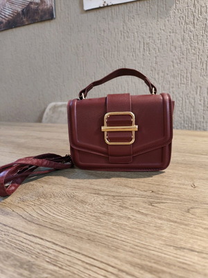 Burgundy crossbody handbag new with strap