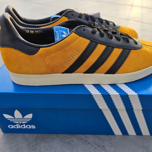 adidas gazelle silver green womens Adidas Gazelle Size US 2 Shoes – MiniMe Preloved main image 0